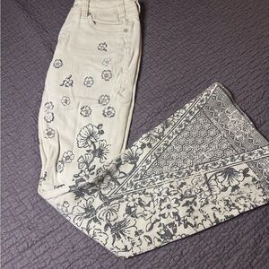 Rock & Roll Cowgirl Cream Jeans